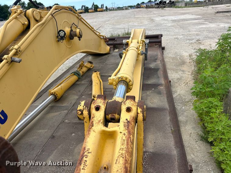image for item FC2777 Komatsu excavator boom