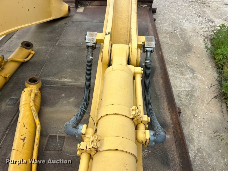 image for item FC2777 Komatsu excavator boom