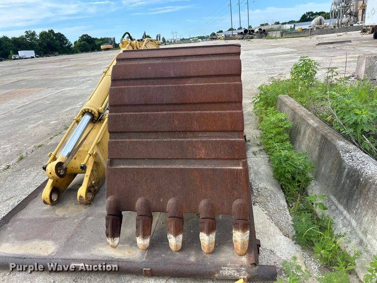 image for item FC2777 Komatsu excavator boom