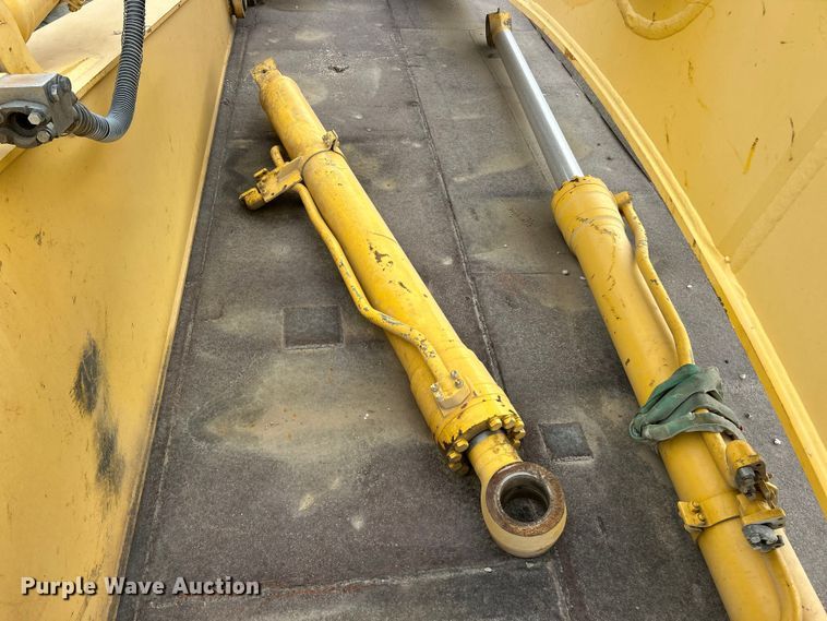 image for item FC2777 Komatsu excavator boom