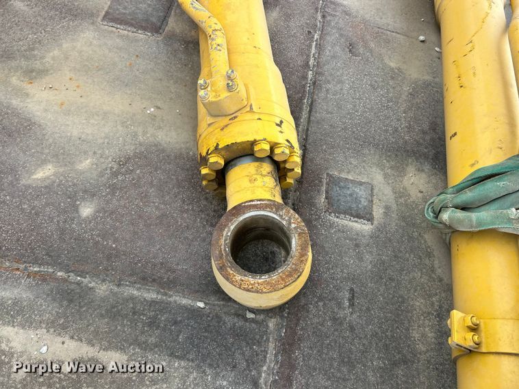 image for item FC2777 Komatsu excavator boom