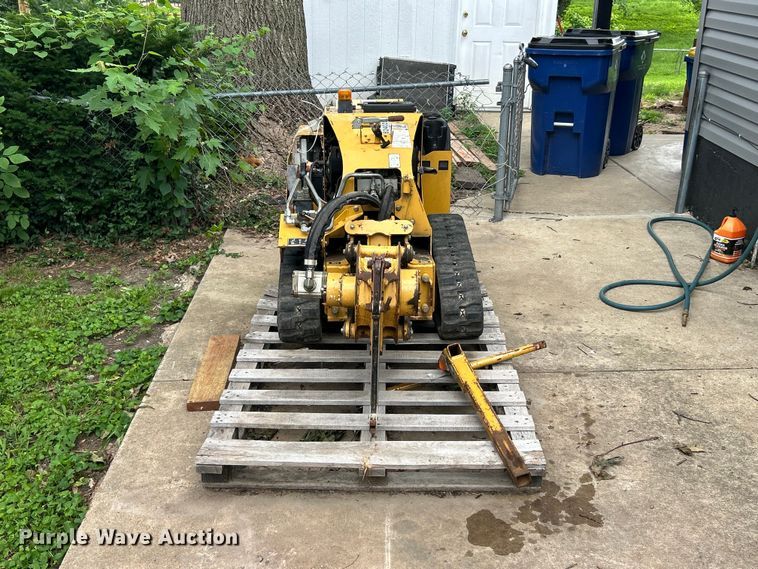 image for item FC2778 2018 Vermeer SPX25 vibratory cable plow