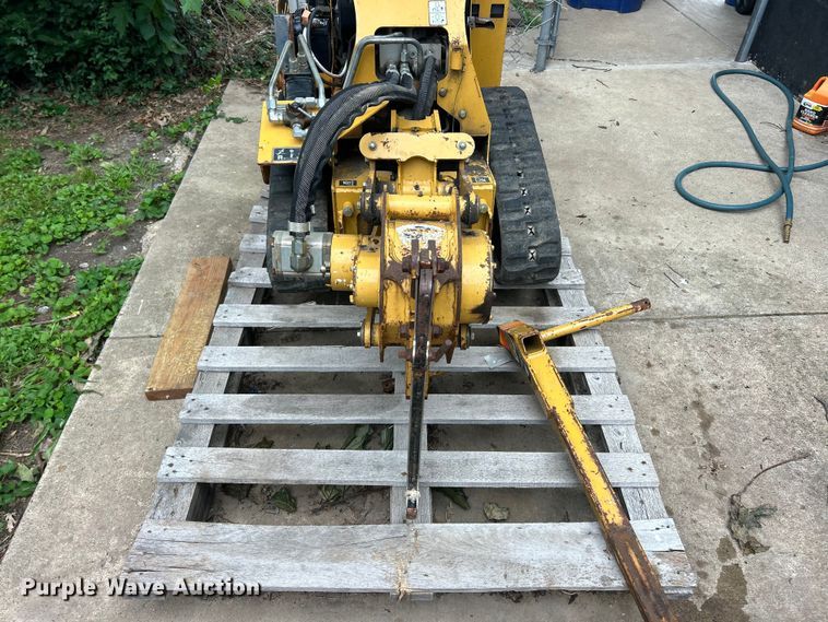 image for item FC2778 2018 Vermeer SPX25 vibratory cable plow