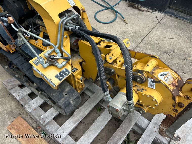image for item FC2778 2018 Vermeer SPX25 vibratory cable plow