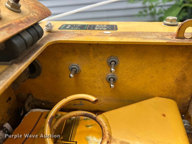 image for item FC2778 2018 Vermeer SPX25 vibratory cable plow