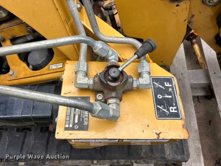 image for item FC2778 2018 Vermeer SPX25 vibratory cable plow