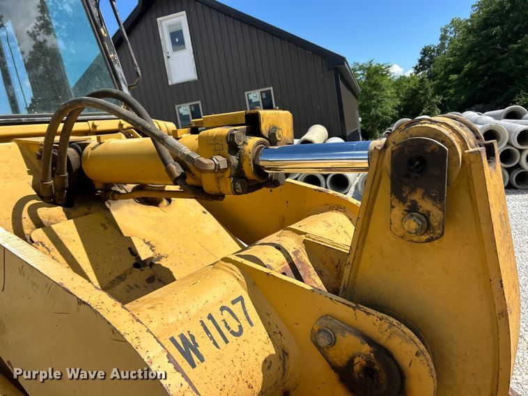 image for item FC2781 1995 Caterpillar 953B track loader