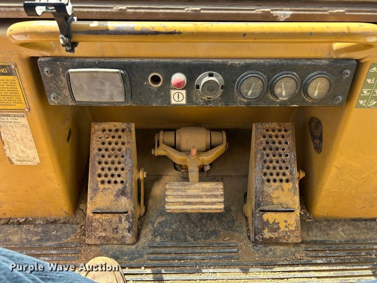 image for item FC2781 1995 Caterpillar 953B track loader