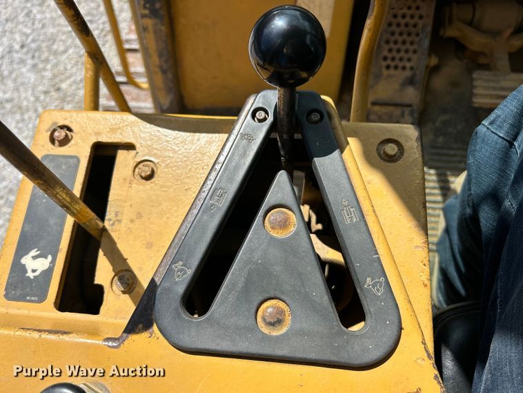 image for item FC2781 1995 Caterpillar 953B track loader