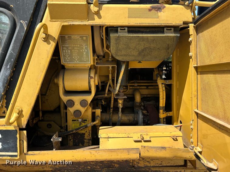 image for item FC2781 1995 Caterpillar 953B track loader