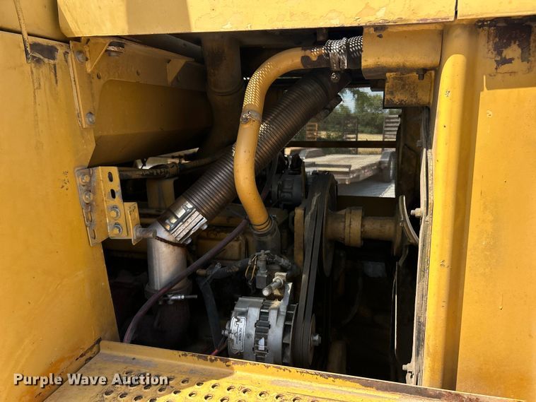 image for item FC2781 1995 Caterpillar 953B track loader