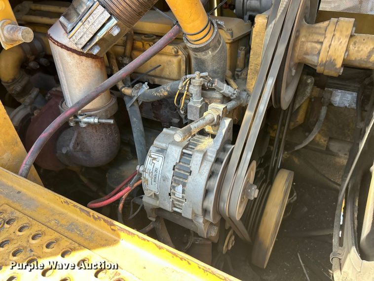 image for item FC2781 1995 Caterpillar 953B track loader