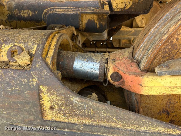 image for item FC2781 1995 Caterpillar 953B track loader