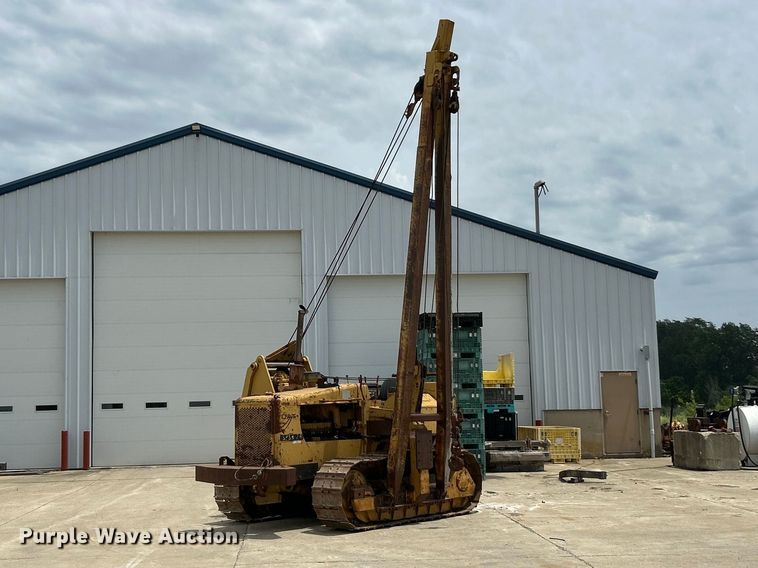 image for item FC2785 1977 Caterpillar D5 pipelayer