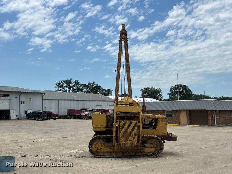 image for item FC2785 1977 Caterpillar D5 pipelayer