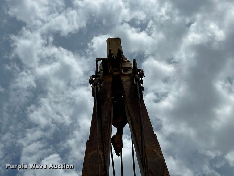 image for item FC2785 1977 Caterpillar D5 pipelayer