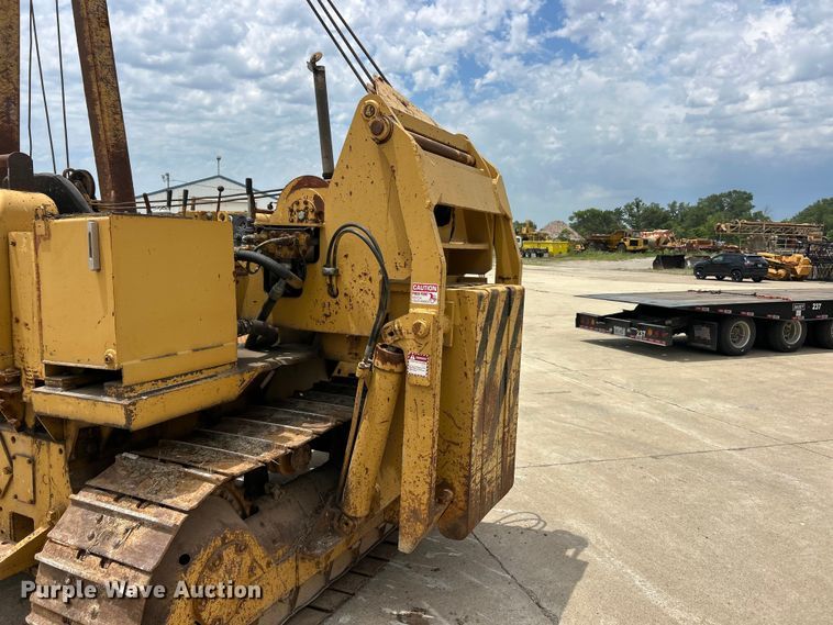 image for item FC2785 1977 Caterpillar D5 pipelayer