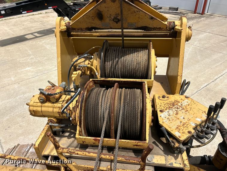 image for item FC2785 1977 Caterpillar D5 pipelayer