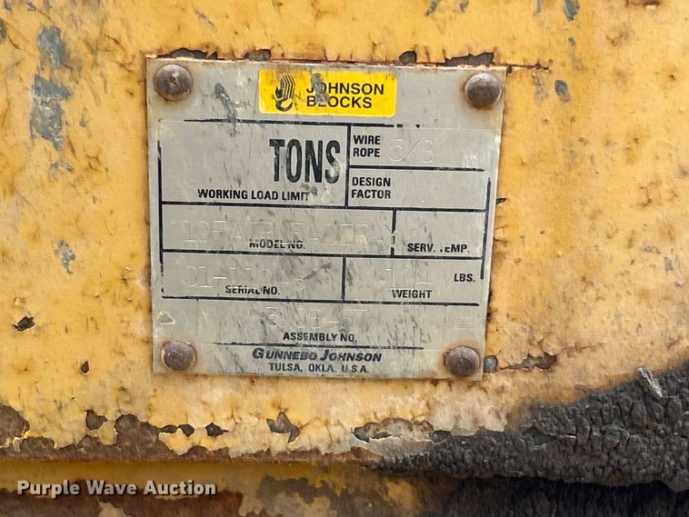 image for item FC2785 1977 Caterpillar D5 pipelayer