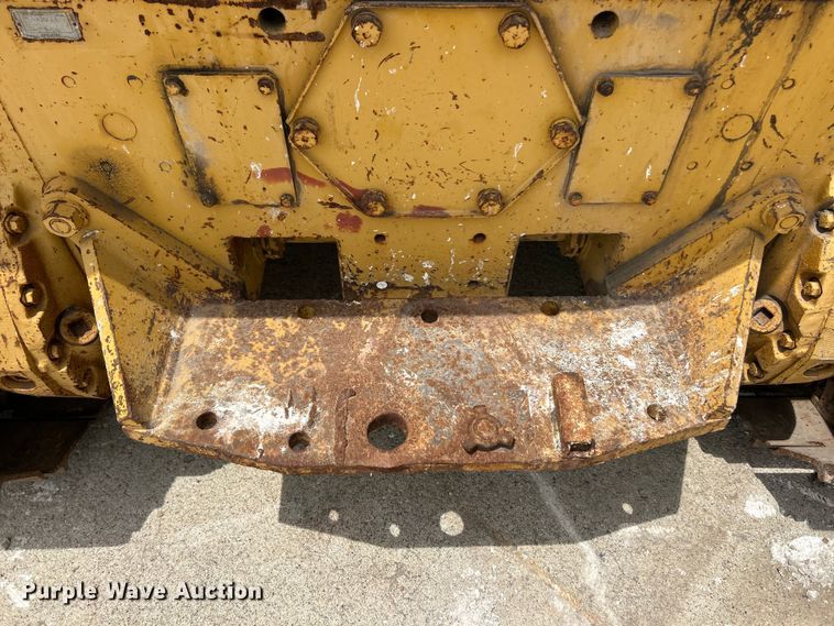 image for item FC2785 1977 Caterpillar D5 pipelayer
