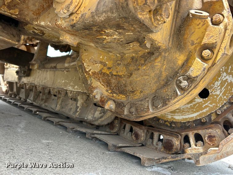 image for item FC2785 1977 Caterpillar D5 pipelayer