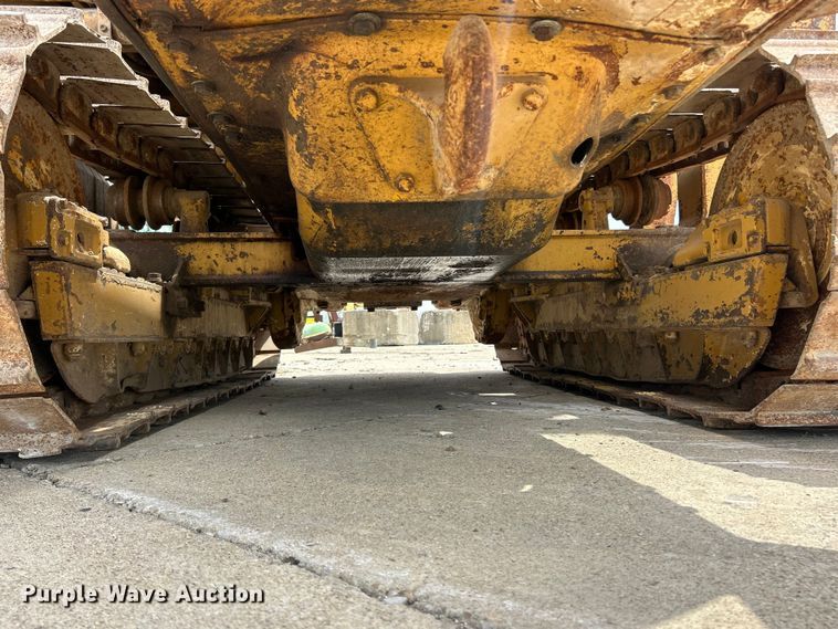 image for item FC2785 1977 Caterpillar D5 pipelayer