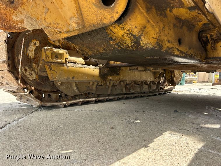 image for item FC2785 1977 Caterpillar D5 pipelayer