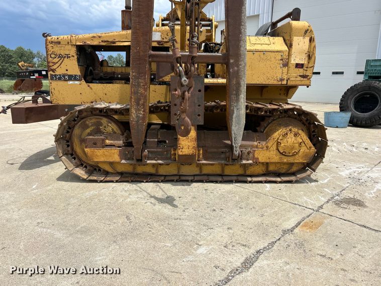 image for item FC2785 1977 Caterpillar D5 pipelayer