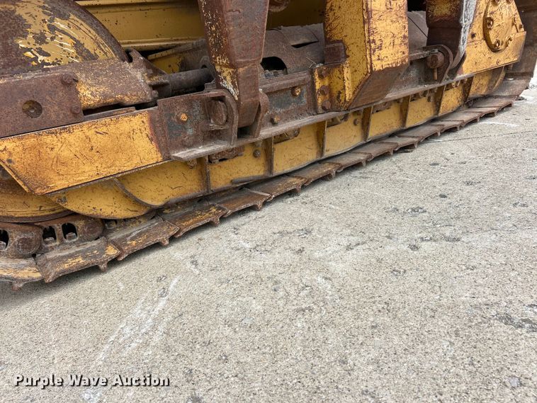 image for item FC2785 1977 Caterpillar D5 pipelayer