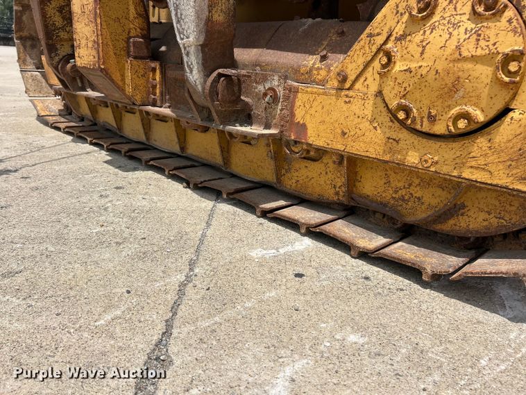 image for item FC2785 1977 Caterpillar D5 pipelayer