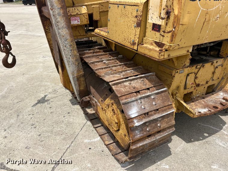image for item FC2785 1977 Caterpillar D5 pipelayer