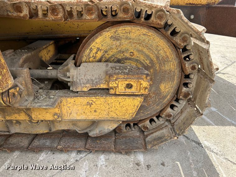 image for item FC2785 1977 Caterpillar D5 pipelayer