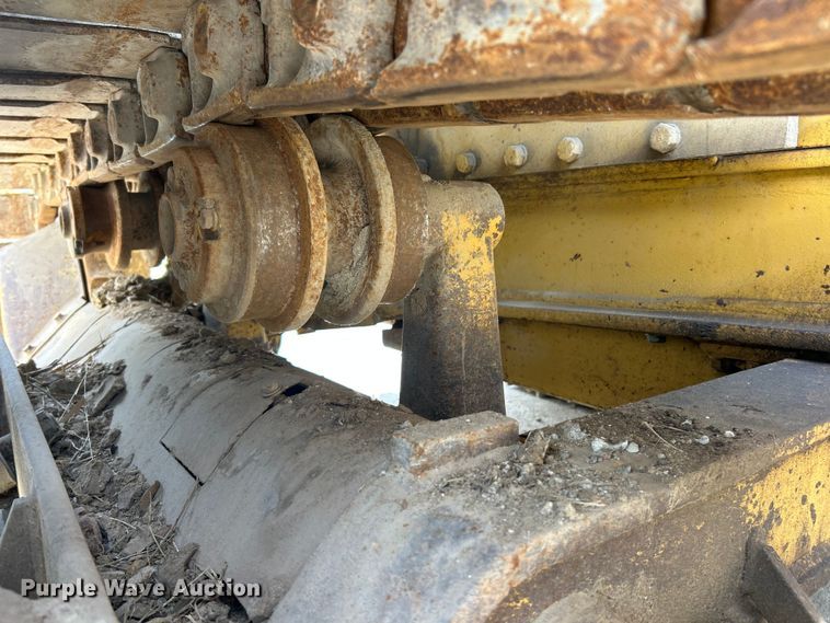 image for item FC2785 1977 Caterpillar D5 pipelayer