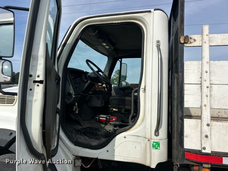 image for item FC2799 2011 Freightliner Business Class M2 flatbed truck