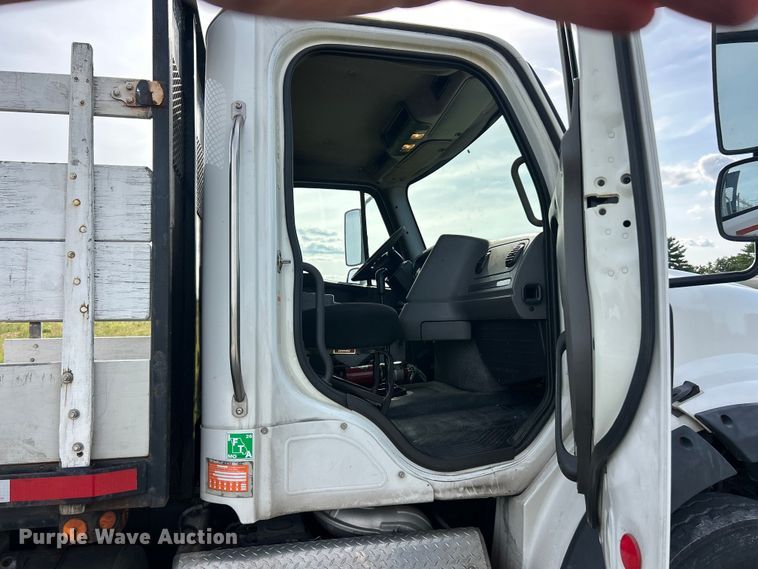 image for item FC2799 2011 Freightliner Business Class M2 flatbed truck