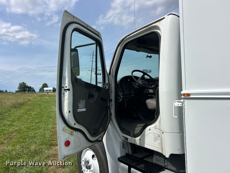 image for item FC2805 2014 Freightliner Business Class M2 utility / service truck