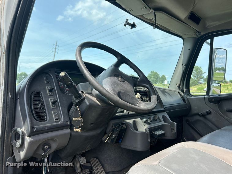 image for item FC2805 2014 Freightliner Business Class M2 utility / service truck