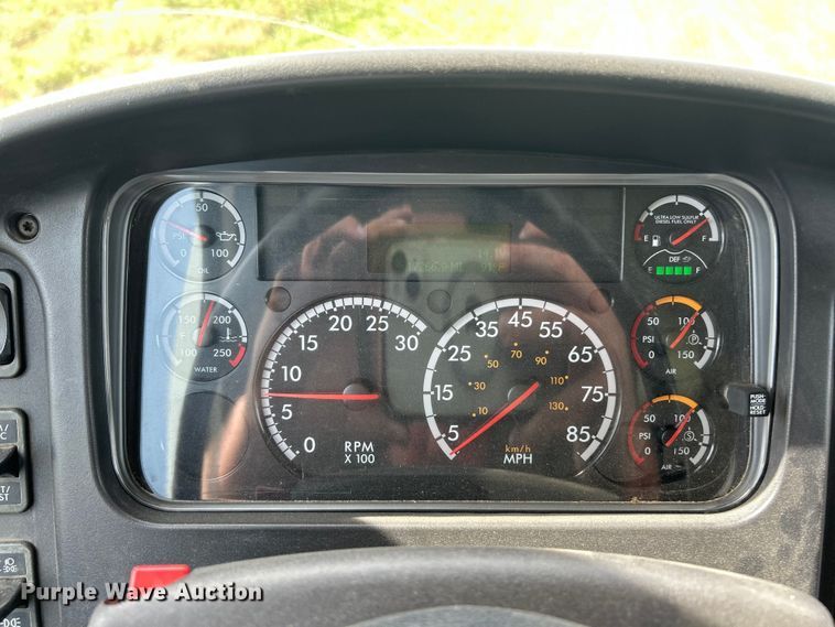 image for item FC2805 2014 Freightliner Business Class M2 utility / service truck