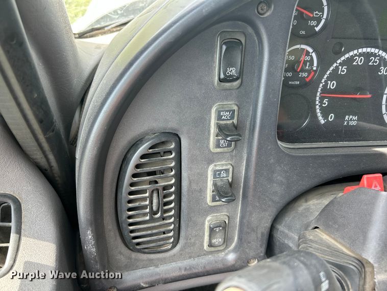 image for item FC2805 2014 Freightliner Business Class M2 utility / service truck