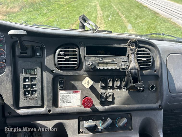 image for item FC2805 2014 Freightliner Business Class M2 utility / service truck