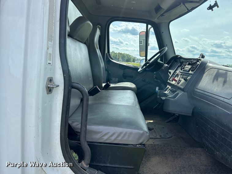 image for item FC2805 2014 Freightliner Business Class M2 utility / service truck