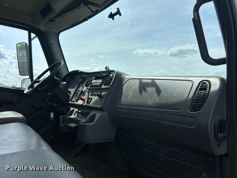 image for item FC2805 2014 Freightliner Business Class M2 utility / service truck