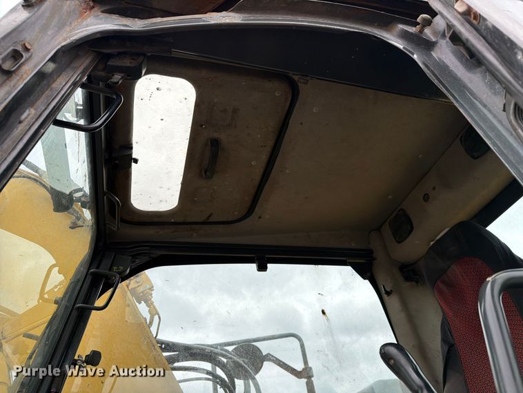 image for item FC3098 2018 Komatsu PC138USLC excavator