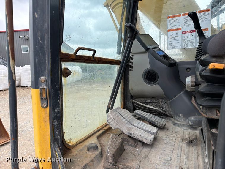 image for item FC3099 2019 Komatsu PC138USLC excavator