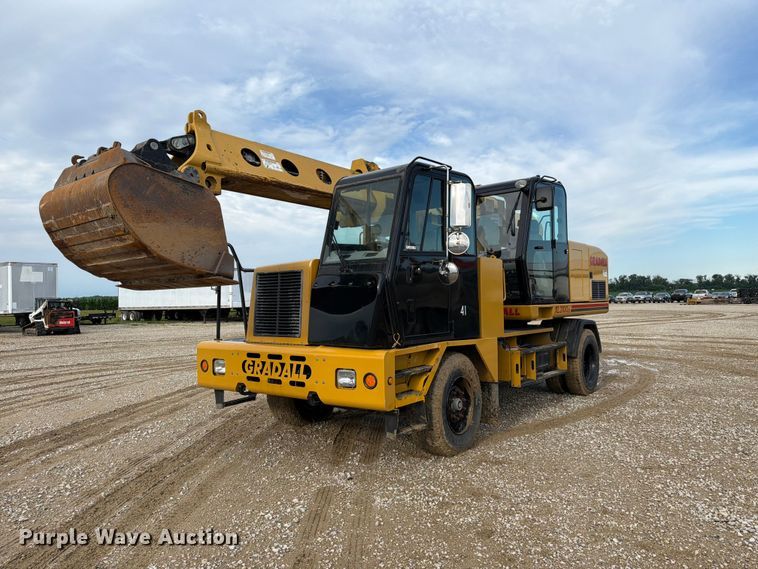 image for item FC3136 Gradall XL3100 wheeled excavator
