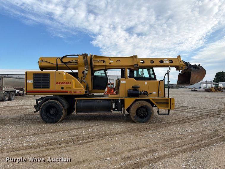 image for item FC3136 Gradall XL3100 wheeled excavator