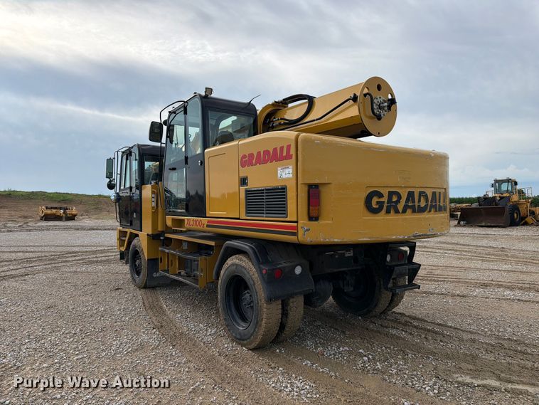 image for item FC3136 Gradall XL3100 wheeled excavator