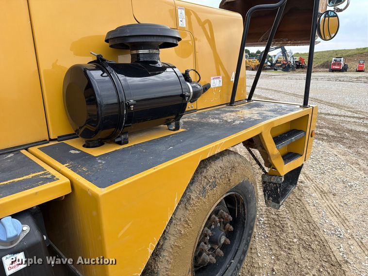 image for item FC3136 Gradall XL3100 wheeled excavator