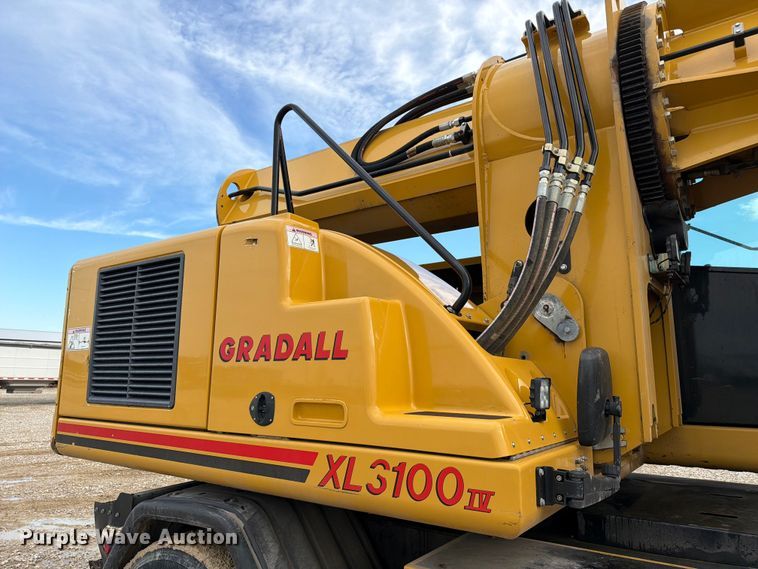 image for item FC3136 Gradall XL3100 wheeled excavator