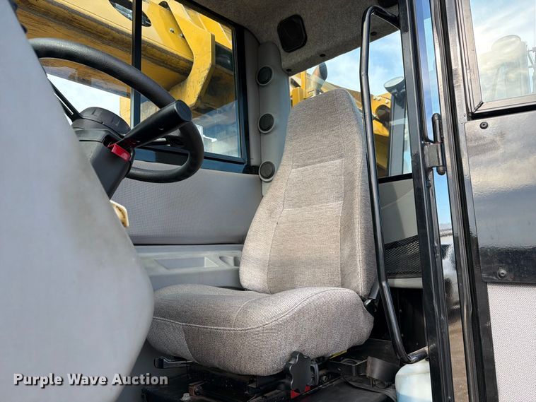 image for item FC3136 Gradall XL3100 wheeled excavator